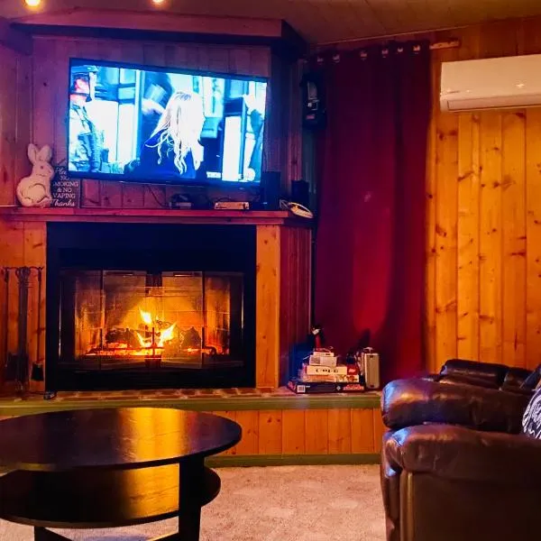 Snow Bunny Cottage, Pets Welcomed!, hotel v destinaci Green Valley Lake