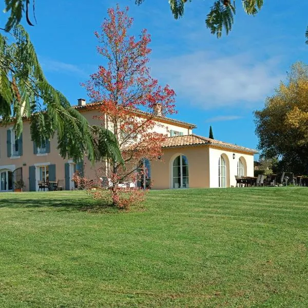 Hôtel La Bastide d'Iris, hotel i Saint-Privat-de-Champclos