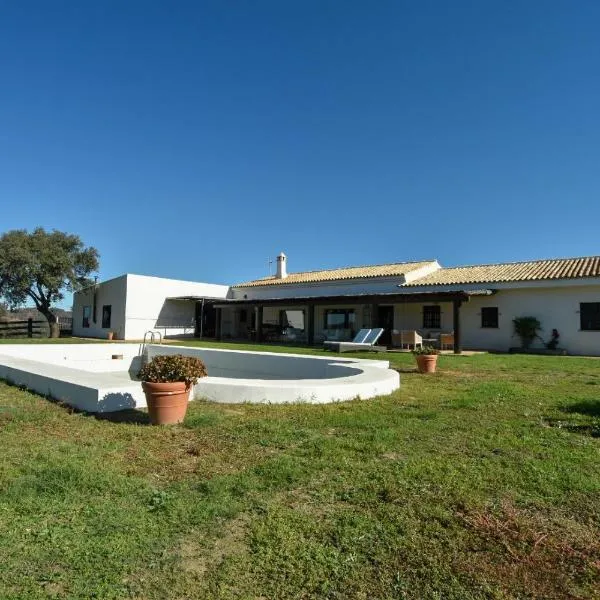 Finca Santa Maria de las Cañadas, hotel in El Castillo de las Guardas