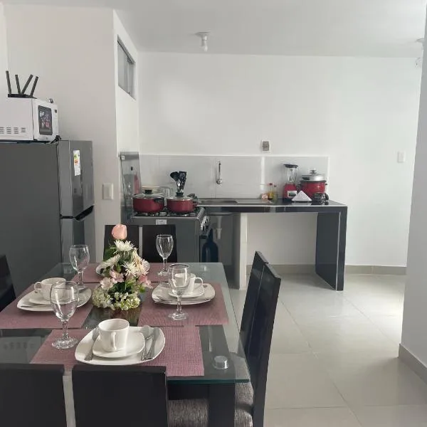 Exclusivo Apartamento en el Centro Histórico Trujillo - 3er Piso, hotel v destinaci Trujillo
