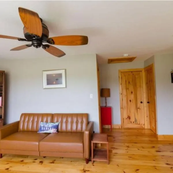 Steps to Lake on the Mountain - License ST-2020-0324 R1, hotel v destinaci Picton