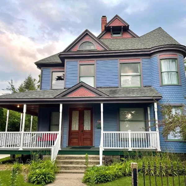 Art and Lodging, hotel in South Bend