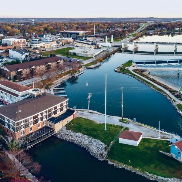 Nuk's Executive Suites in in De Pere, United States