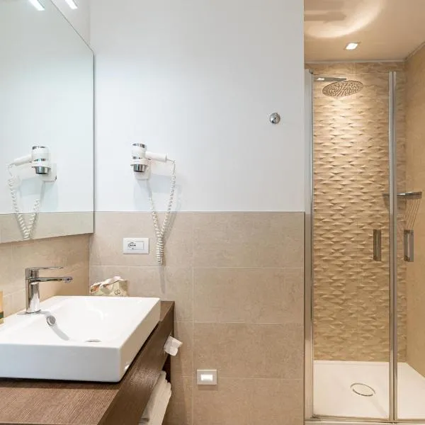 Hotel Savini, hotel em Bellaria-Igea Marina