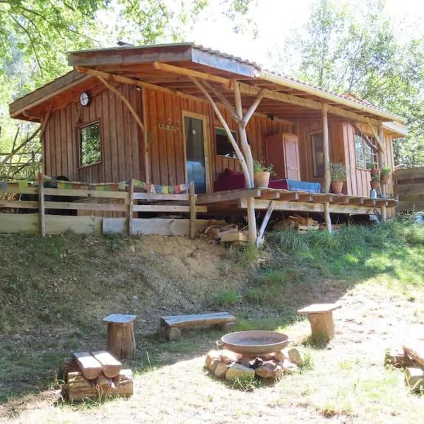 Cosy cabane – hotel w mieście Montbrun-Bocage
