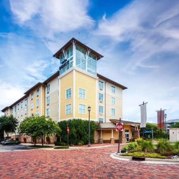 Carriage Club of Jacksonville Heliport에 위치한 호텔 Hotel Indigo Jacksonville-Deerwood Park, an IHG Hotel