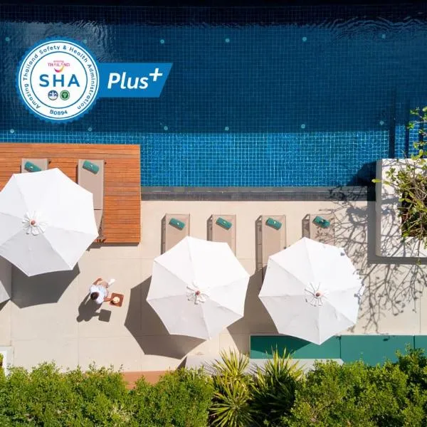 Outrigger Surin Beach Resort - SHA Extra Plus, מלון בחוף סורין