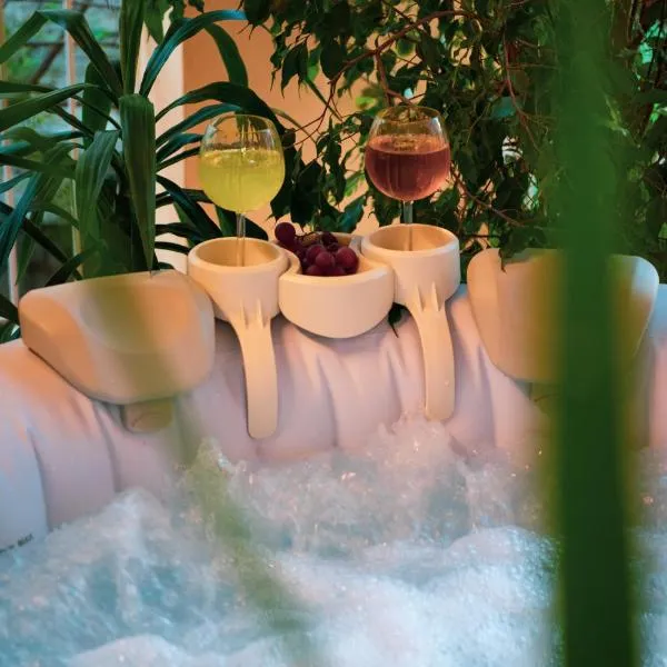 Luxury katrinas apartment with outdoor jacuzzi, hotell i Korfu