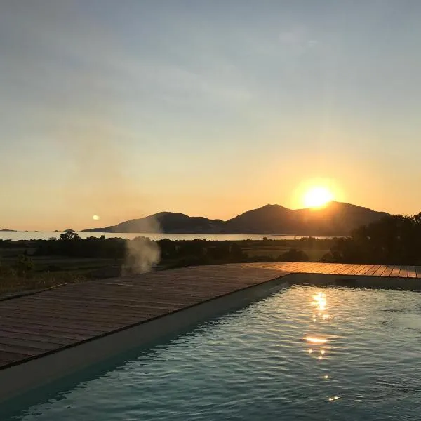 VILLA SANTONI, hotel v destinaci Porticcio