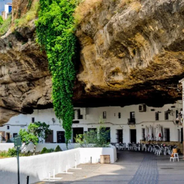 Casa Rural Moreno, hotel v destinaci Setenil