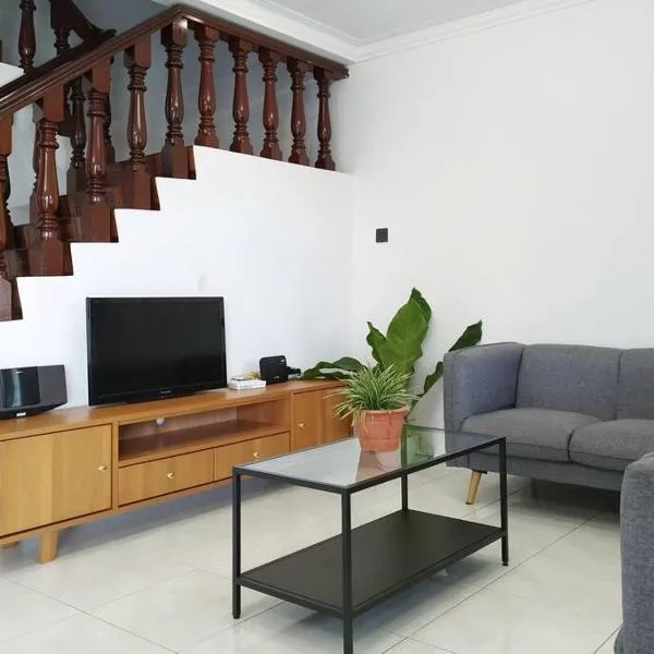 Grand Height Homestay 7A 10pax 4Rooms, hotel in Kampong Keladi