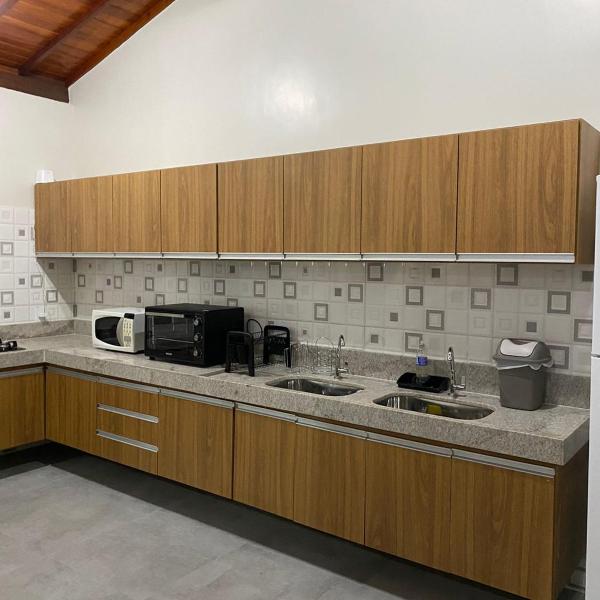 EXCELENTE E AMPLA CASA A 500 METROS DA PRAIA ( BARRACA AXÉ MOI ) - Foto 5