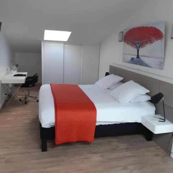 Logis Hôtel Restaurant Résidence, hotel v destinácii Nissan-lez-Enserune