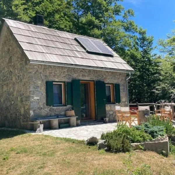 Planinska kuća na Velebitu, s pogledom na more, hotel in Veliki Alan