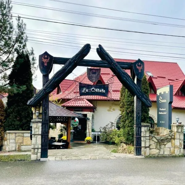 Pensiunea La Cetate, hotel v destinaci Tîrgu Neamţ