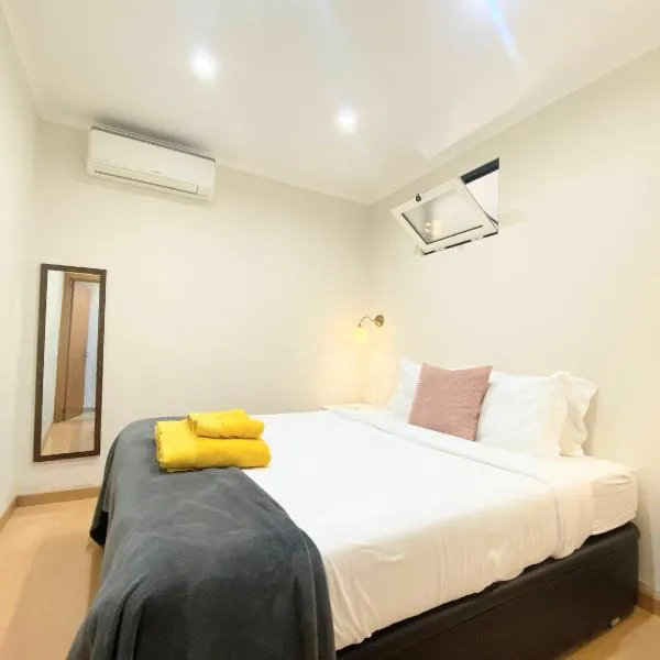 Apartment in the center next to the parliament