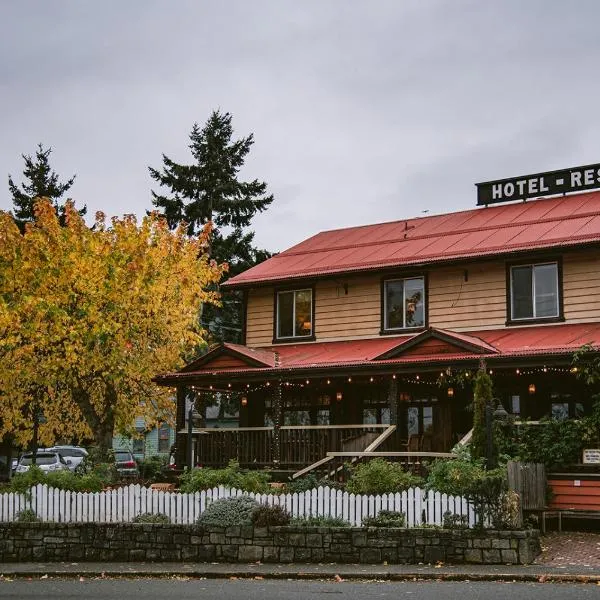 Salt Spring Inn, hotel en Fulford Harbour