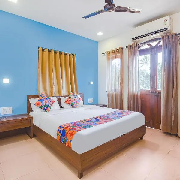 FabExpress Coco Goa Resort With Pool, Arpora, hotel em Saligao