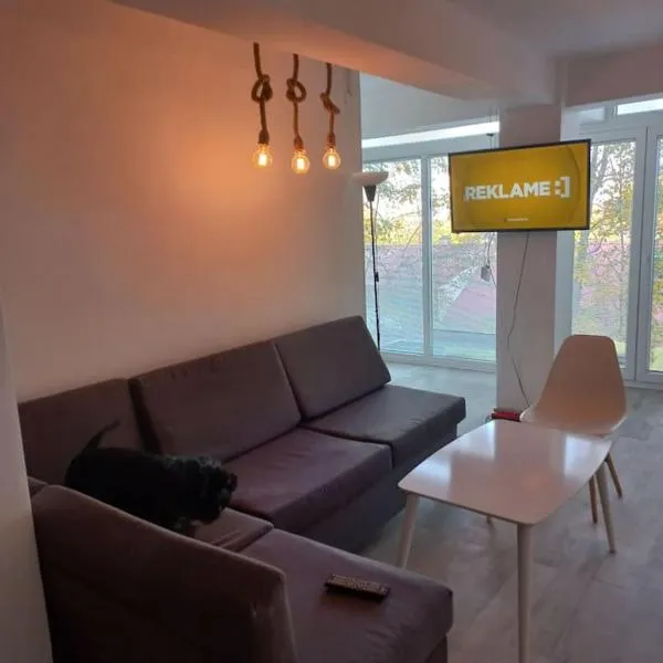 Lovely 1- bedroom condo close to downtown, hotel a Skopje