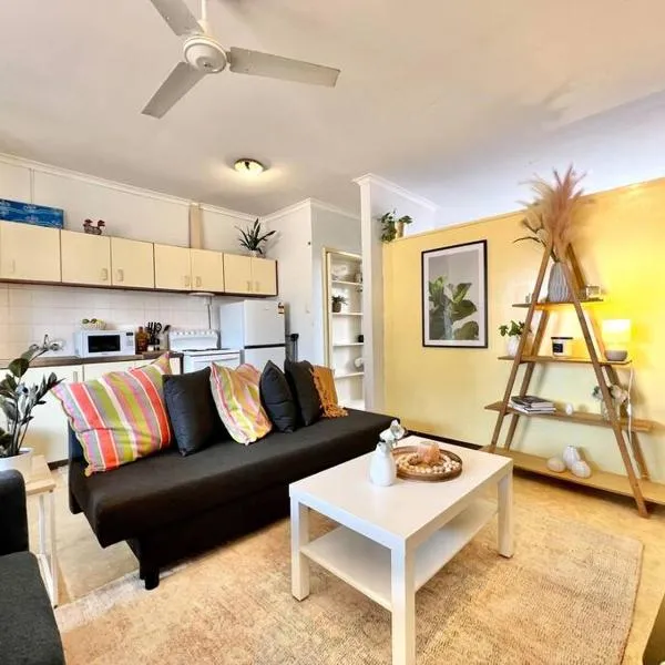 Cosy unit by the beach, hotel in South Hedland