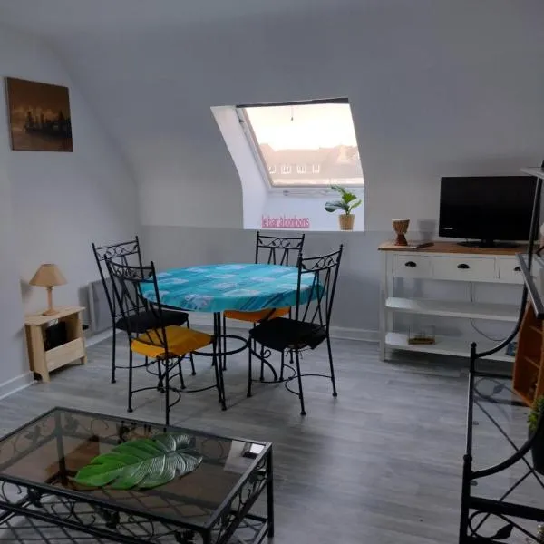 Paimpol appartement port,gare et commerce a pied: Paimpol şehrinde bir otel