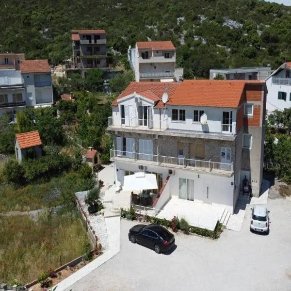 Apartments Semafor, hotel v Poljici