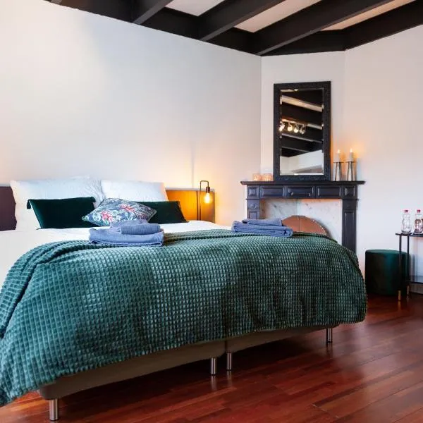 Pait's Laand Bed & Breakfast، فندق في Loppersum