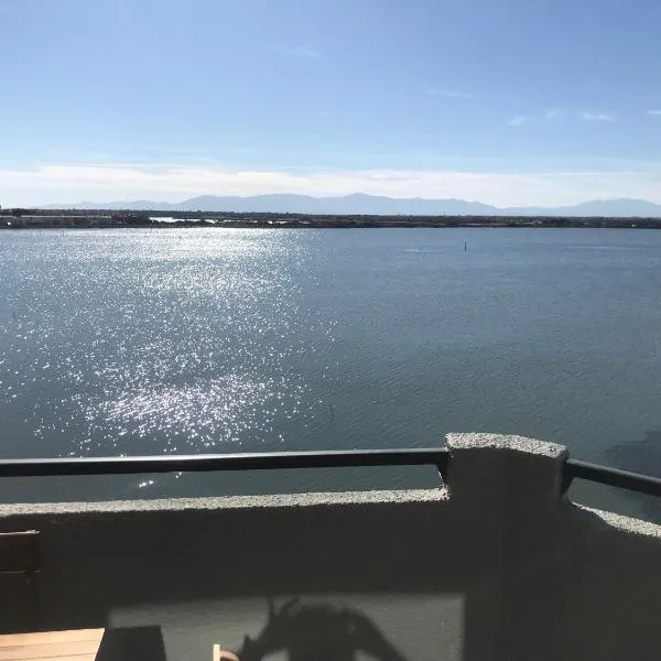 Ile du Cap Couladère - Vue magnifique lac marin - Baignoire Jaccuzi - Complexe piscine, sportif, animations, hotel di Le Barcarès