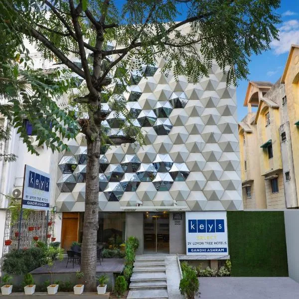 Keys Select by Lemon Tree Hotels, Gandhi Ashram, Ahmedabad, hotelli kohteessa Naroda