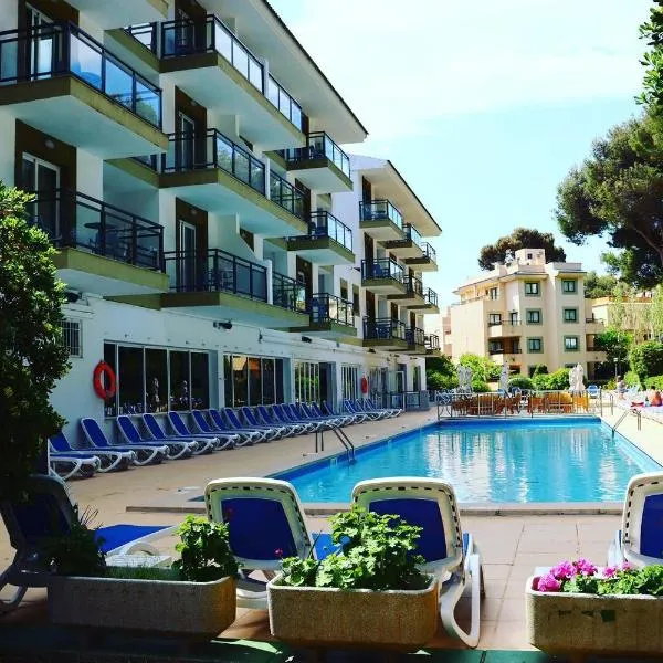 Guya Wave Hotel, hotel v destinaci Cala Ratjada