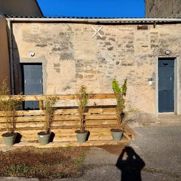 Étape Douessine, hotel em Doué-la-Fontaine