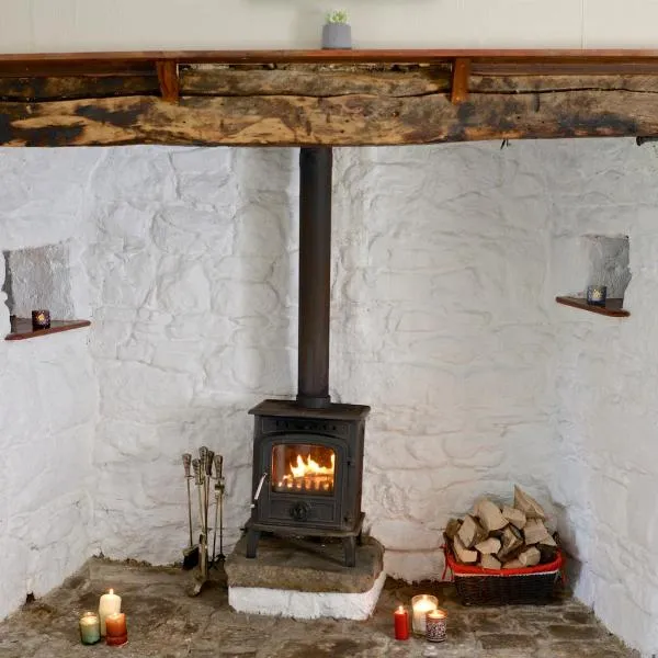 Corderry Farmhouse, idyllic cottage amid 250 acres, hotel v destinaci Stagdale Bridge