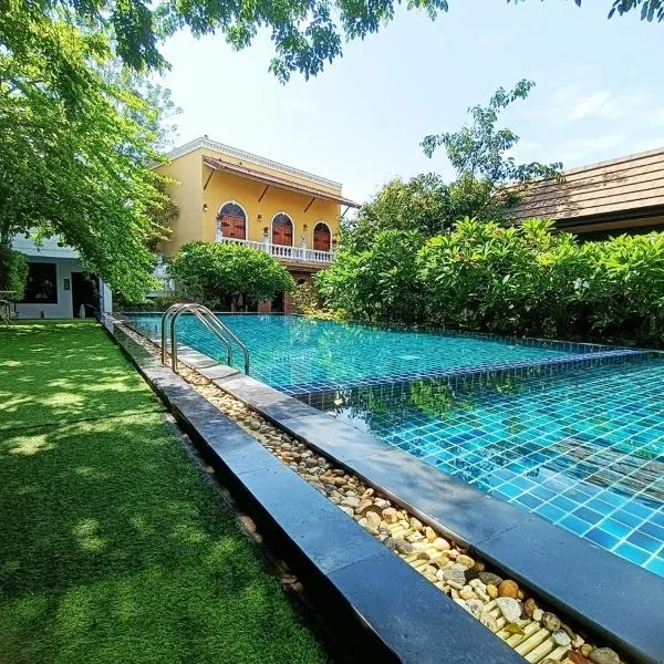 Aen Guy Boutique Hotel, hotel in Sukhothai