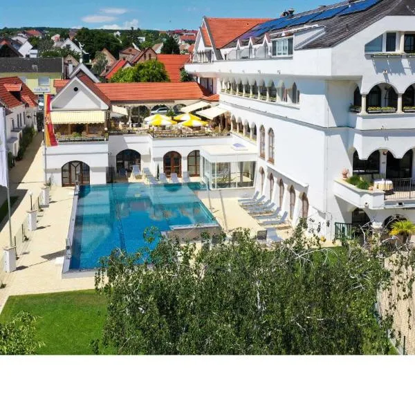 Das-Schmidt Privathotel, hotel v destinaci Mörbisch am See