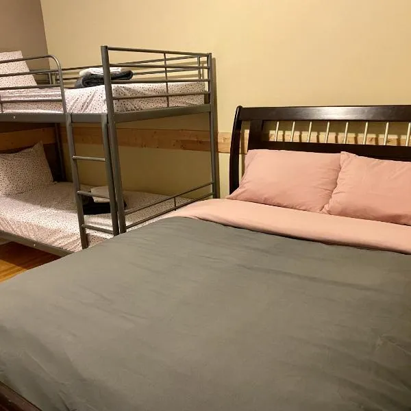 Auberge du Monde, hotel v destinaci Trois-Rivières
