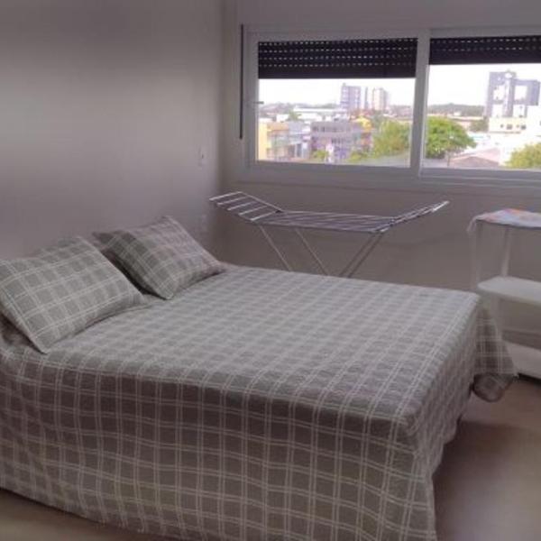 Apartamento Central, com ar condicionado sala e quartos, completo e aconchegante - Foto 2