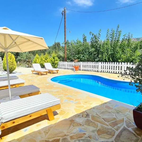 Villa Nikolas, hotel v destinaci Gavalochori