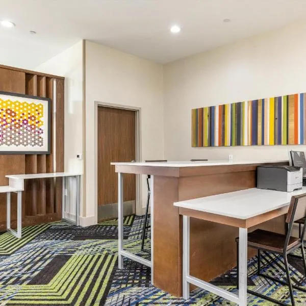 Holiday Inn Express & Suites - San Jose Silicon Valley by IHG, מלון בסן חוזה
