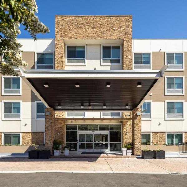 Holiday Inn Express & Suites - San Jose Silicon Valley, an IHG Hotel