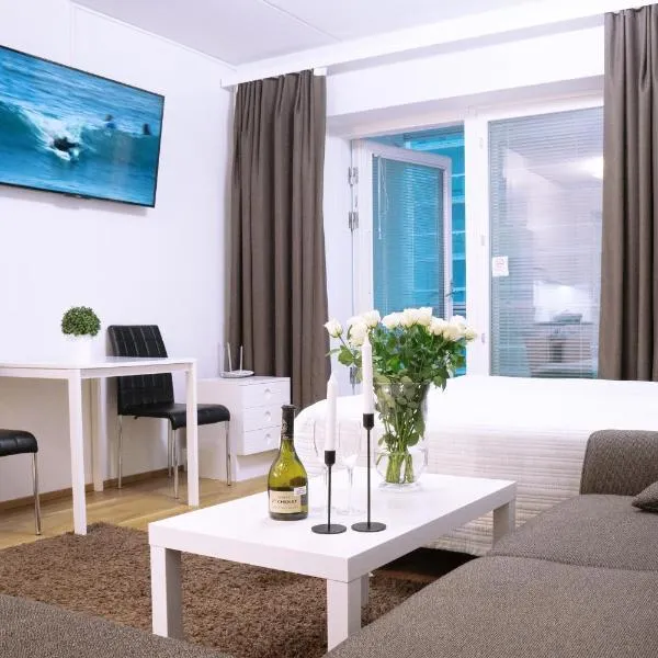 City center 1R studio with perfect view, parking, khách sạn ở Oulu
