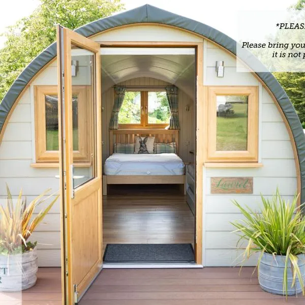 Glamping at South Lytchett Manor, hotel v destinaci Poole
