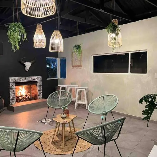 The Minimalist Hide away, hotel en Benoni