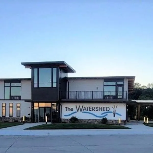 Watershed Hotel, hotel in Idlewood Beach