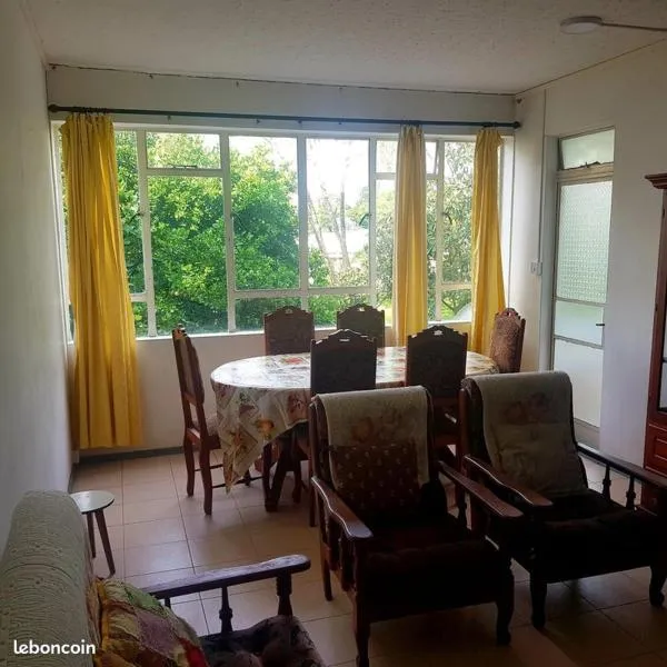 Appartement modeste au centre ville, tramway, hotel v destinaci Rose Hill