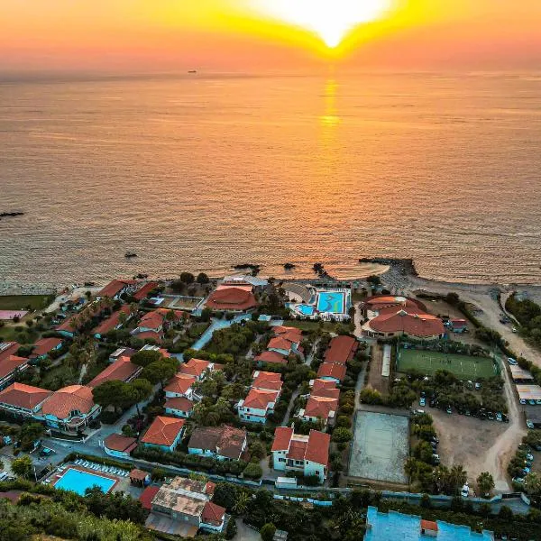 Villaggio Torre Ruffa Robinson, khách sạn ở Capo Vaticano