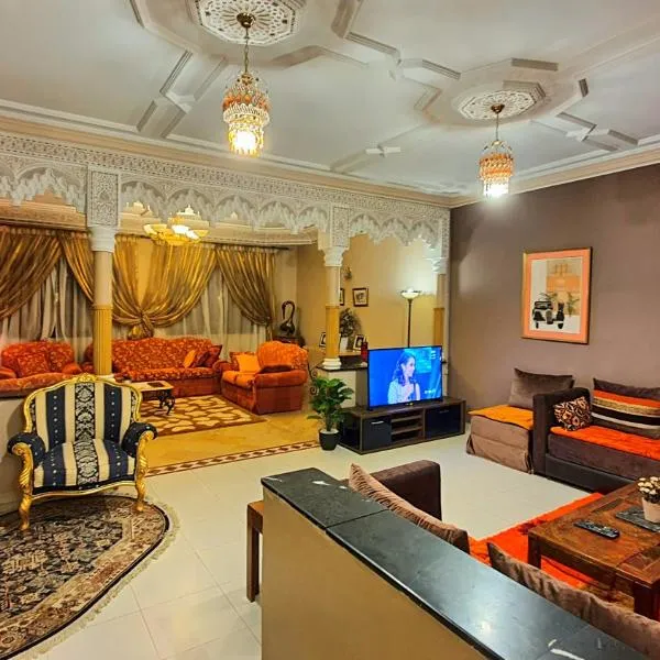Oranger Family House Marrakech City Center, Private Large House, Terasse Garden View, Free Parking, hotel in Marrakech