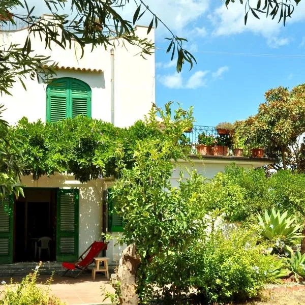 Seafront Apartments Garden House, hotel din Taormina