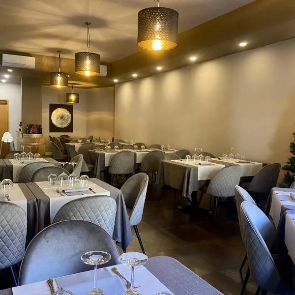 Albergo Stazione、Roveredoのホテル