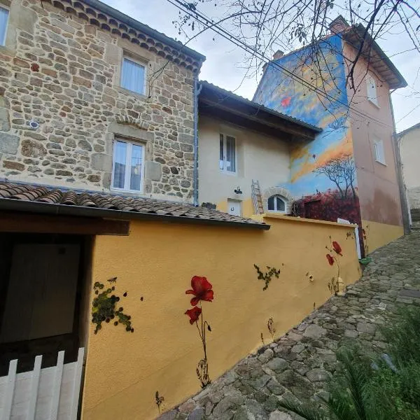 AUBENAS, VALS LES BAINS, LABEGUDE, Maison de vacances Bensylv' entière privatif de 130 M2 4 lits 3 chambres pour 4 adultes et 2 enfants, hotel v destinácii Labégude