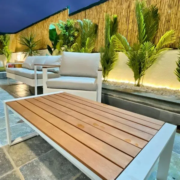 AMERICAN GARDEN HOUSE, hotel v destinaci Nettuno